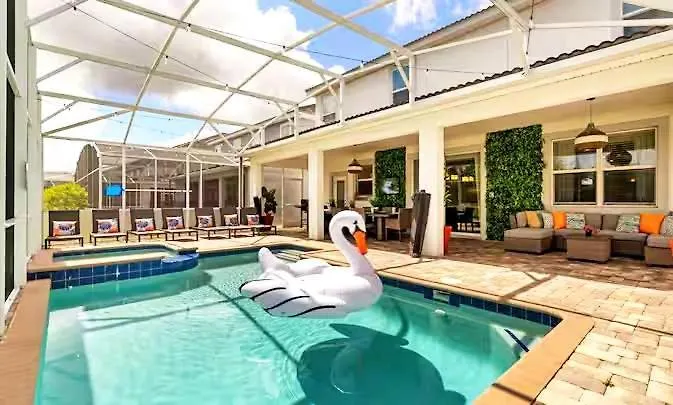 Upstay - Championsgate Home W Hot Tub-Pool-Cinema
