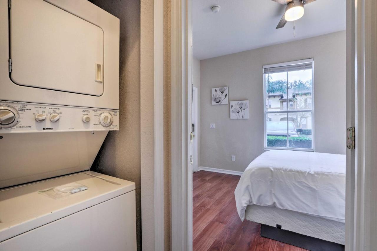 Sunny Townhome With Amenities!