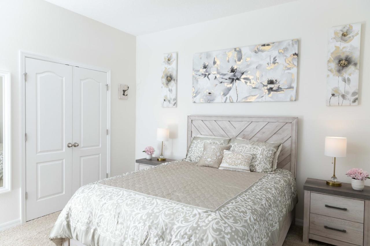 Marvelous With South Facing Pool And Themed Bedrooms Close To Davenport