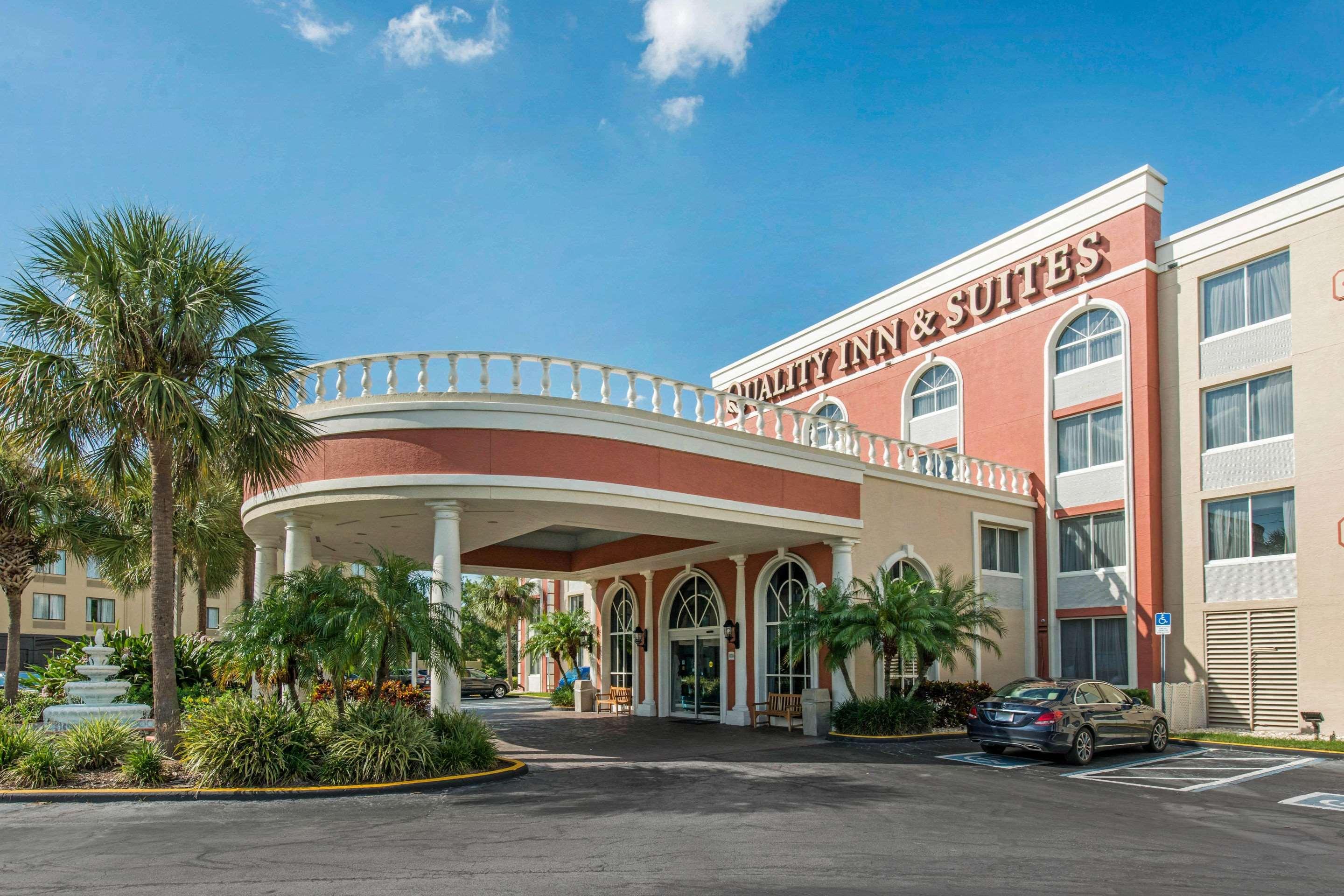 Hotel Quality & Near The Theme Parks 3*