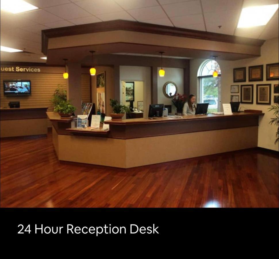 Serene Family Friendly Townhouse In The Wonderful Regal Palms *