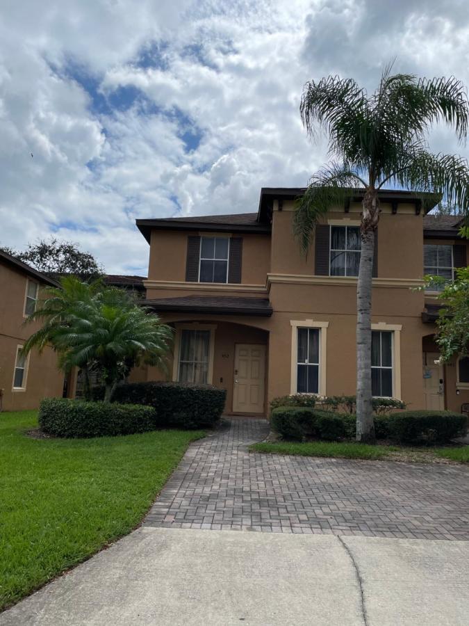 Serene Family Friendly Townhouse In The Wonderful Regal Palms *