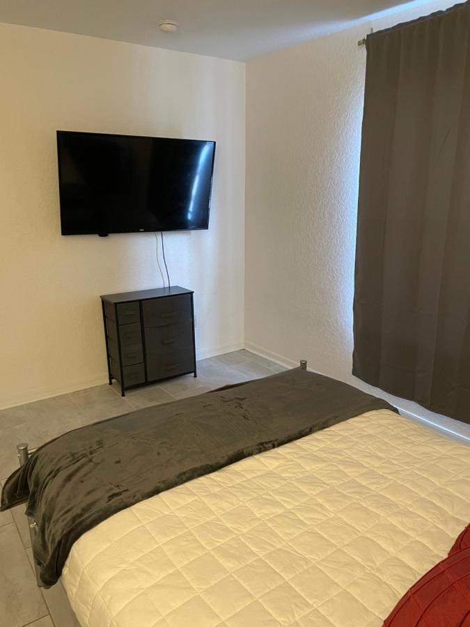 Serene Family Friendly Townhouse In The Wonderful Regal Palms *