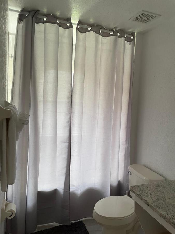 Serene Family Friendly Townhouse In The Wonderful Regal Palms Villa *