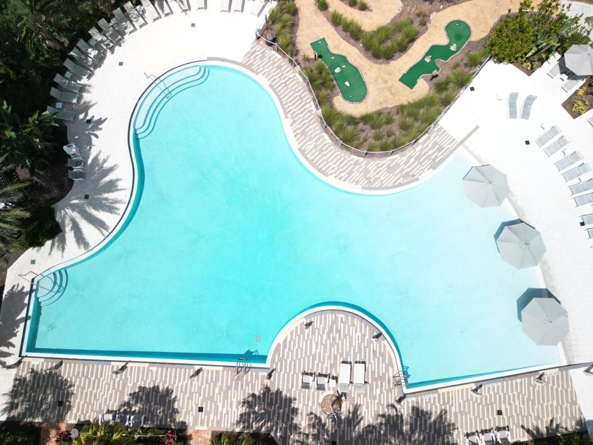 Luxurious Near With Amenities Davenport