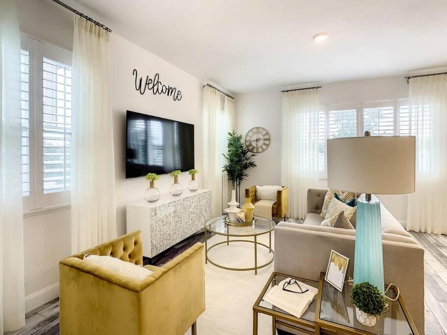Luxurious Near With Amenities * Davenport