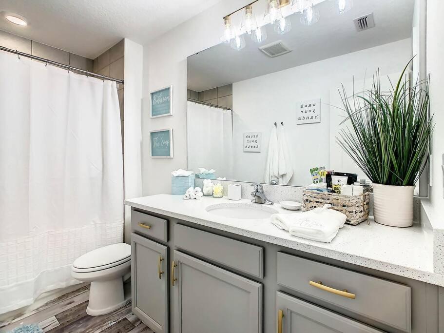 Luxurious Near With Amenities * Davenport