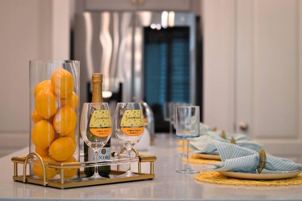 Luxurious Near With Amenities Davenport