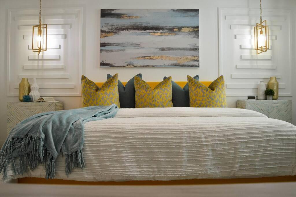 Holiday home Luxurious Near With Amenities Davenport