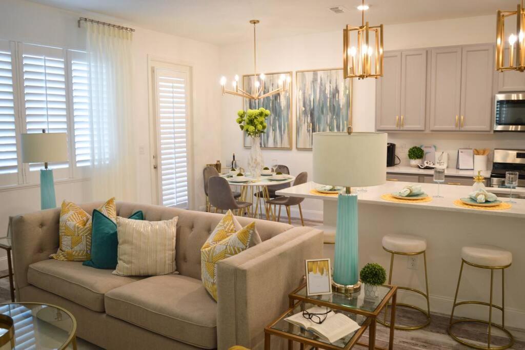 Luxurious Near With Amenities
