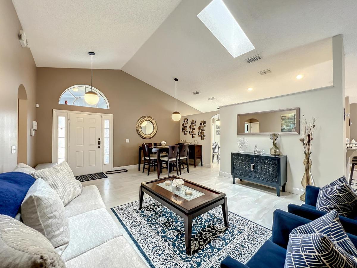 Gorgeous Pool Near Disney - 2024 Specials! Holiday home Davenport