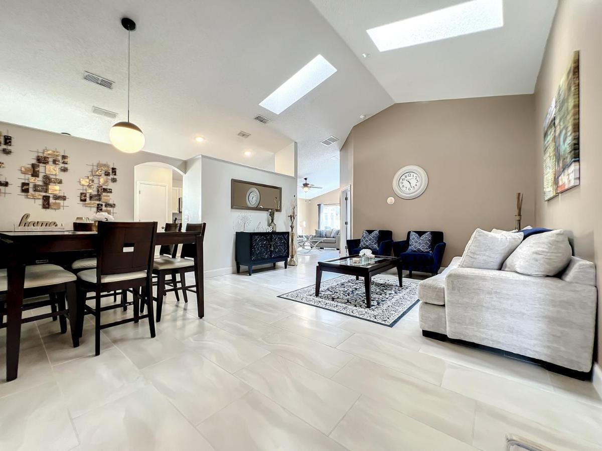 Gorgeous Pool Near Disney - 2024 Specials! Holiday home Davenport