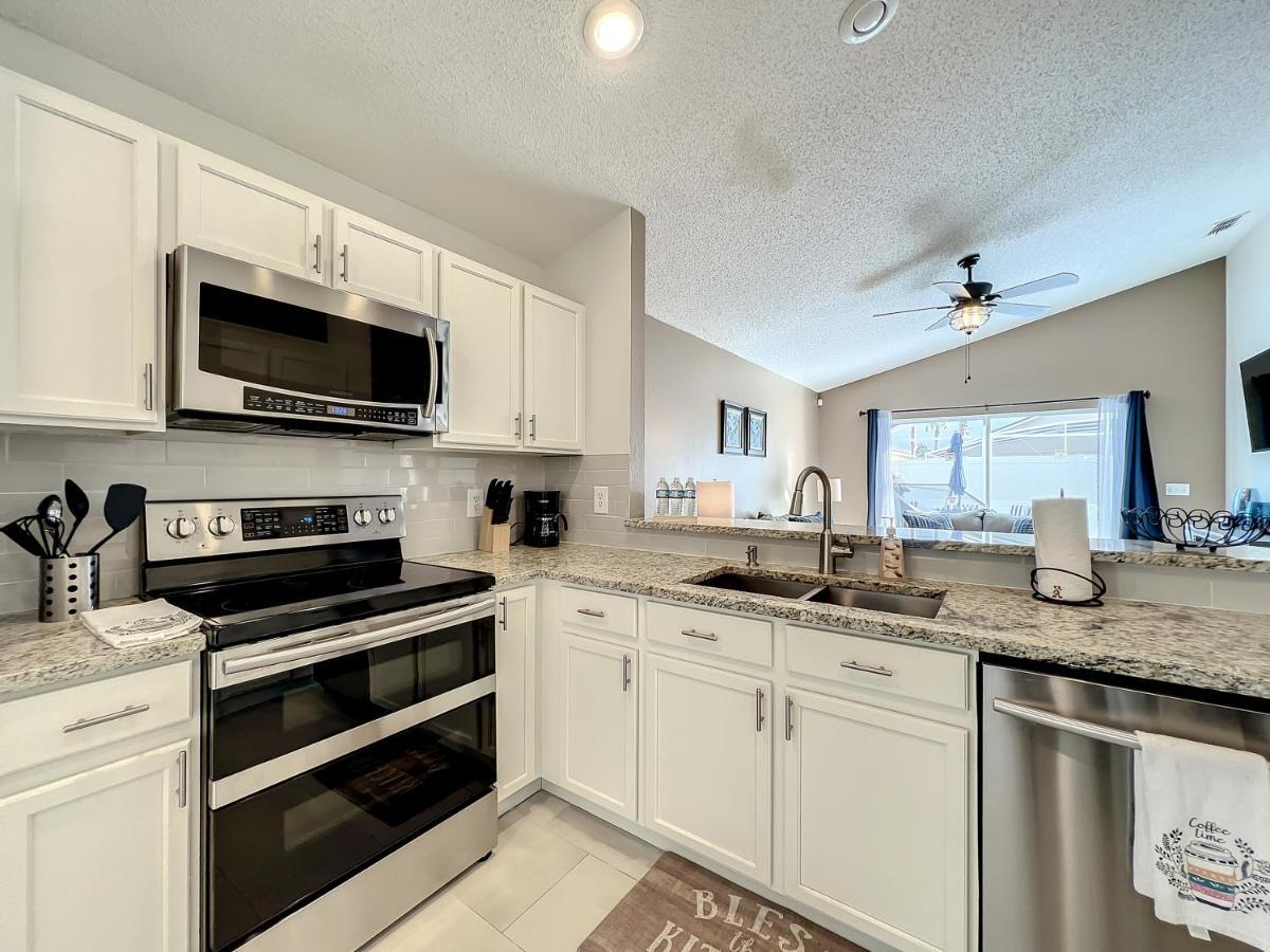 Gorgeous Pool Near Disney - 2024 Specials!