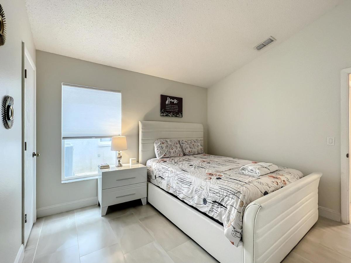 Gorgeous Pool Near Disney - 2024 Specials!