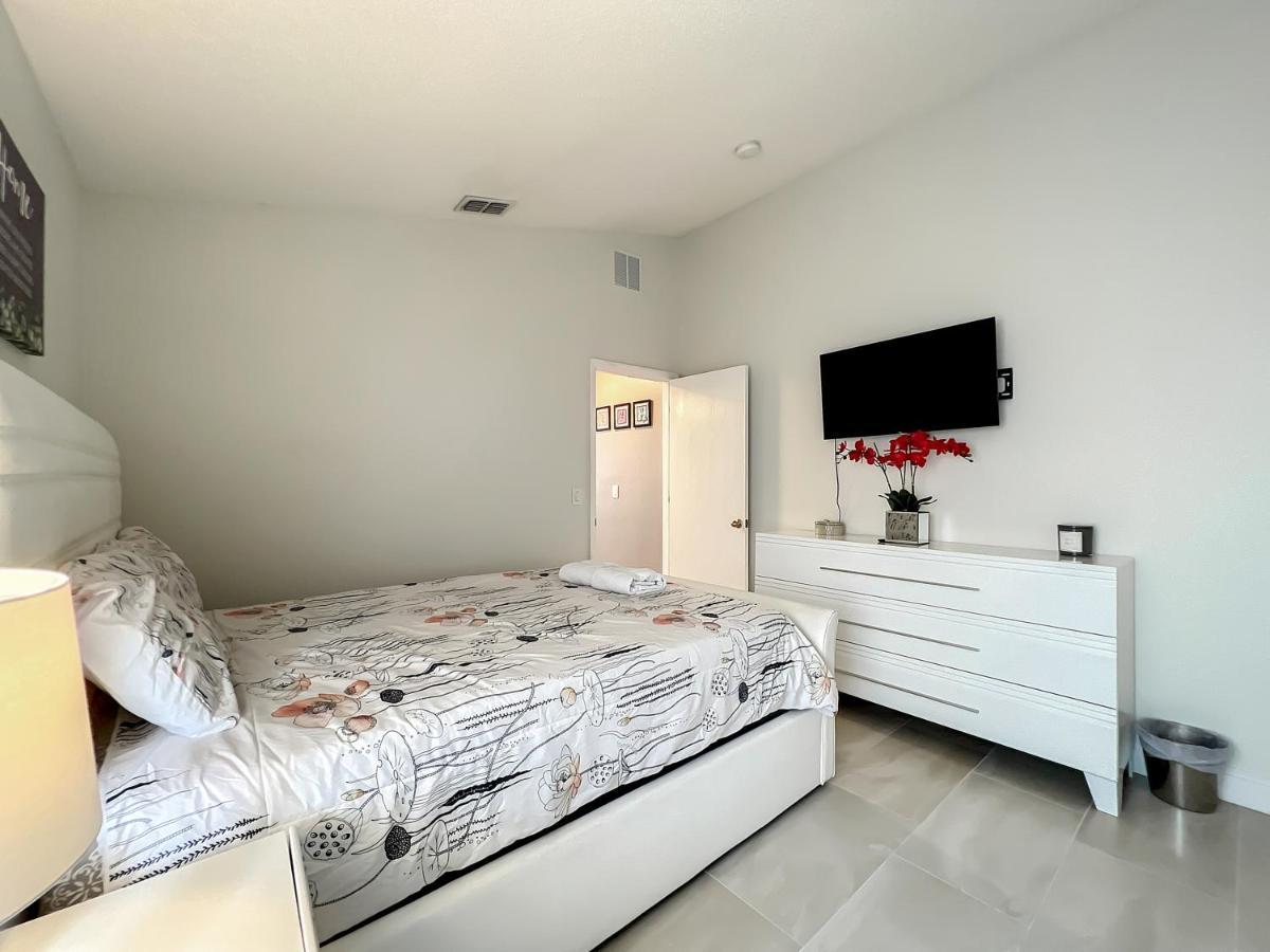 Gorgeous Pool Near Disney - 2024 Specials! * Davenport