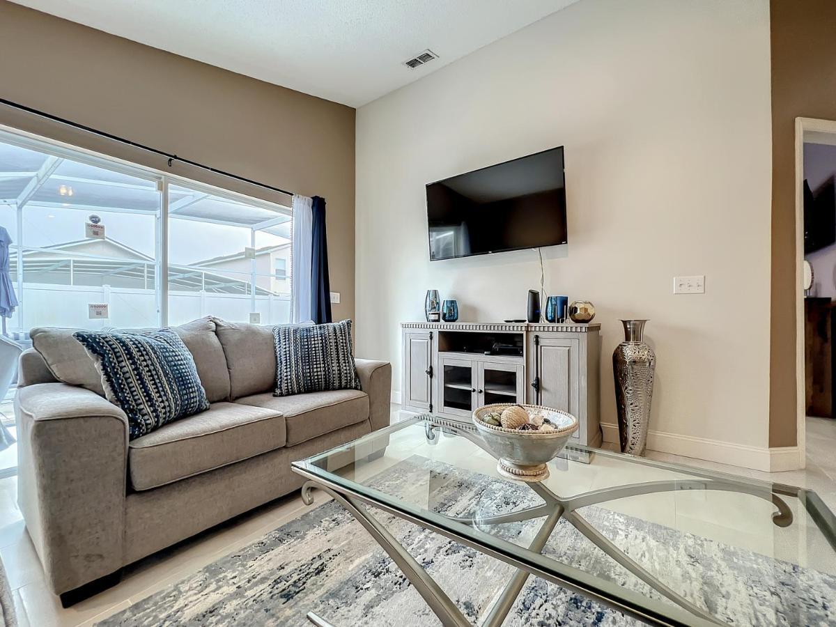 Gorgeous Pool Near Disney - 2024 Specials! Holiday home