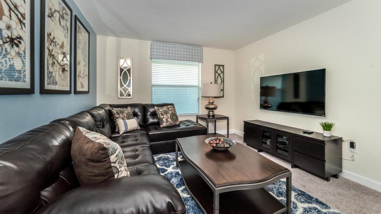 1638 Moon Valley Davenport