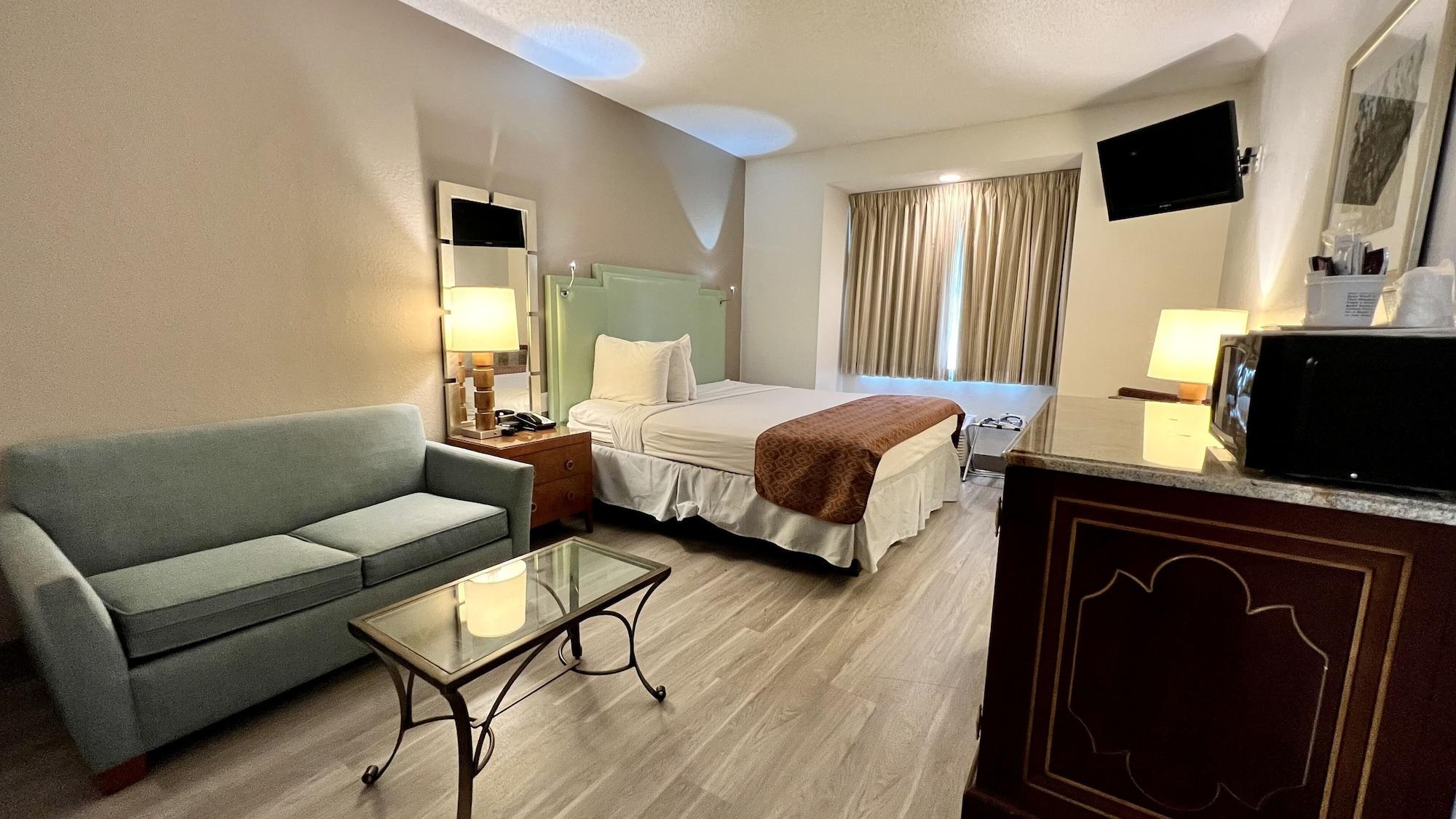 Baymont By Wyndham Orlando-international Dr-universal Blvd Hotel 2*