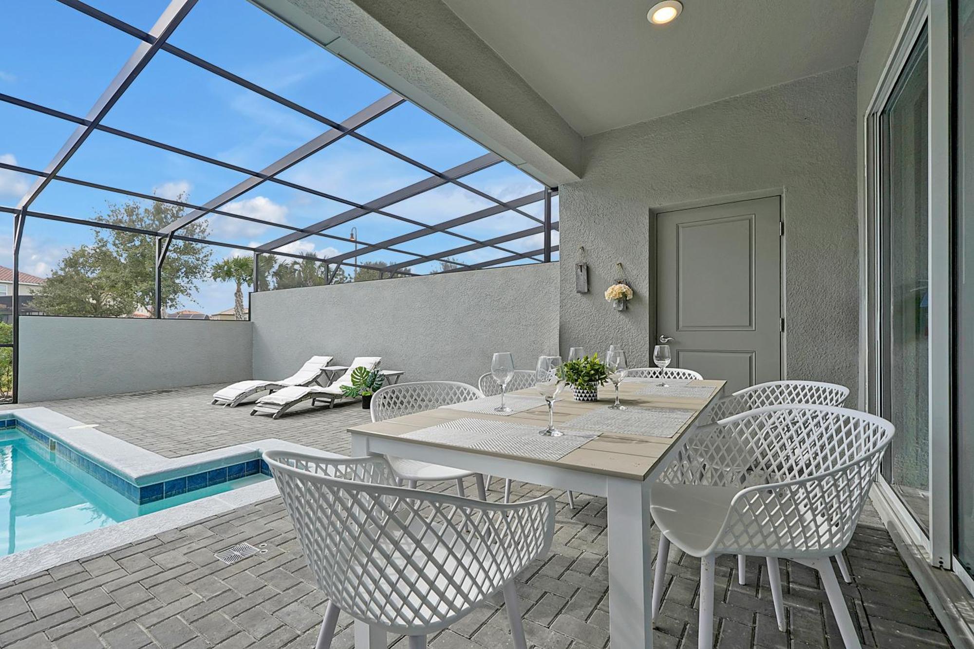 Soltera W/ Lazy River & Private Pool,min 2 Holiday home Davenport