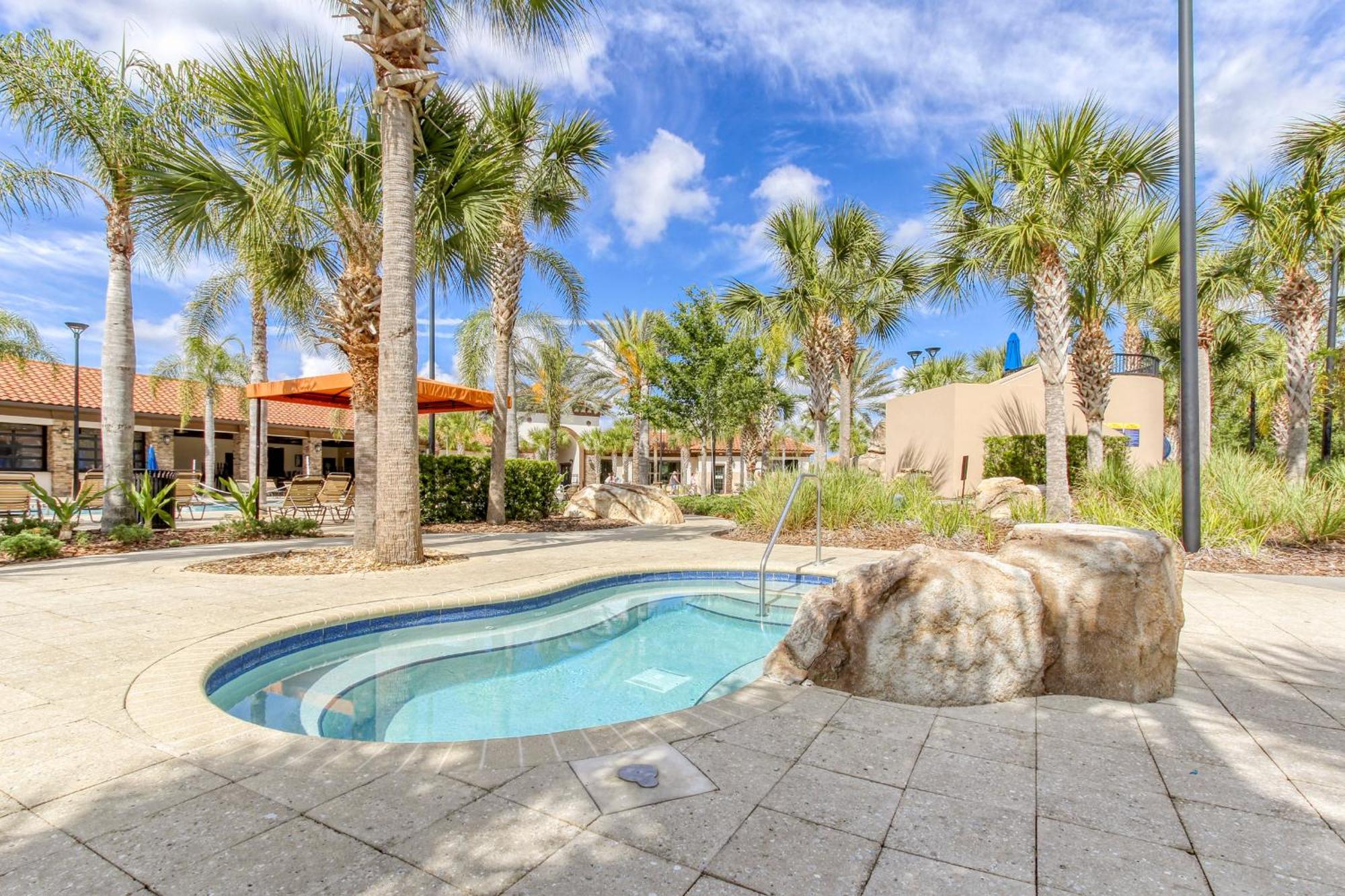 Soltera W/ Lazy River & Private Pool,min 2 Davenport