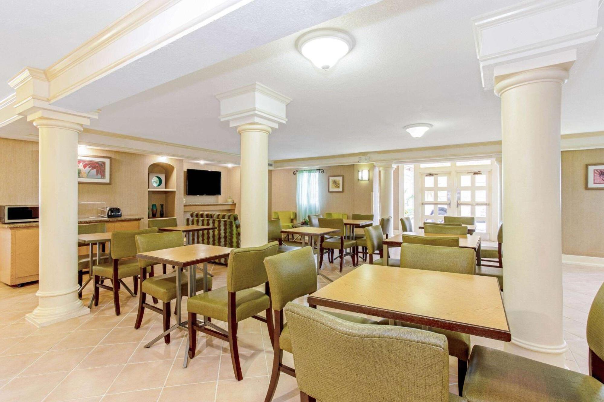 La Quinta By Wyndham Airport West Hotel Orlando