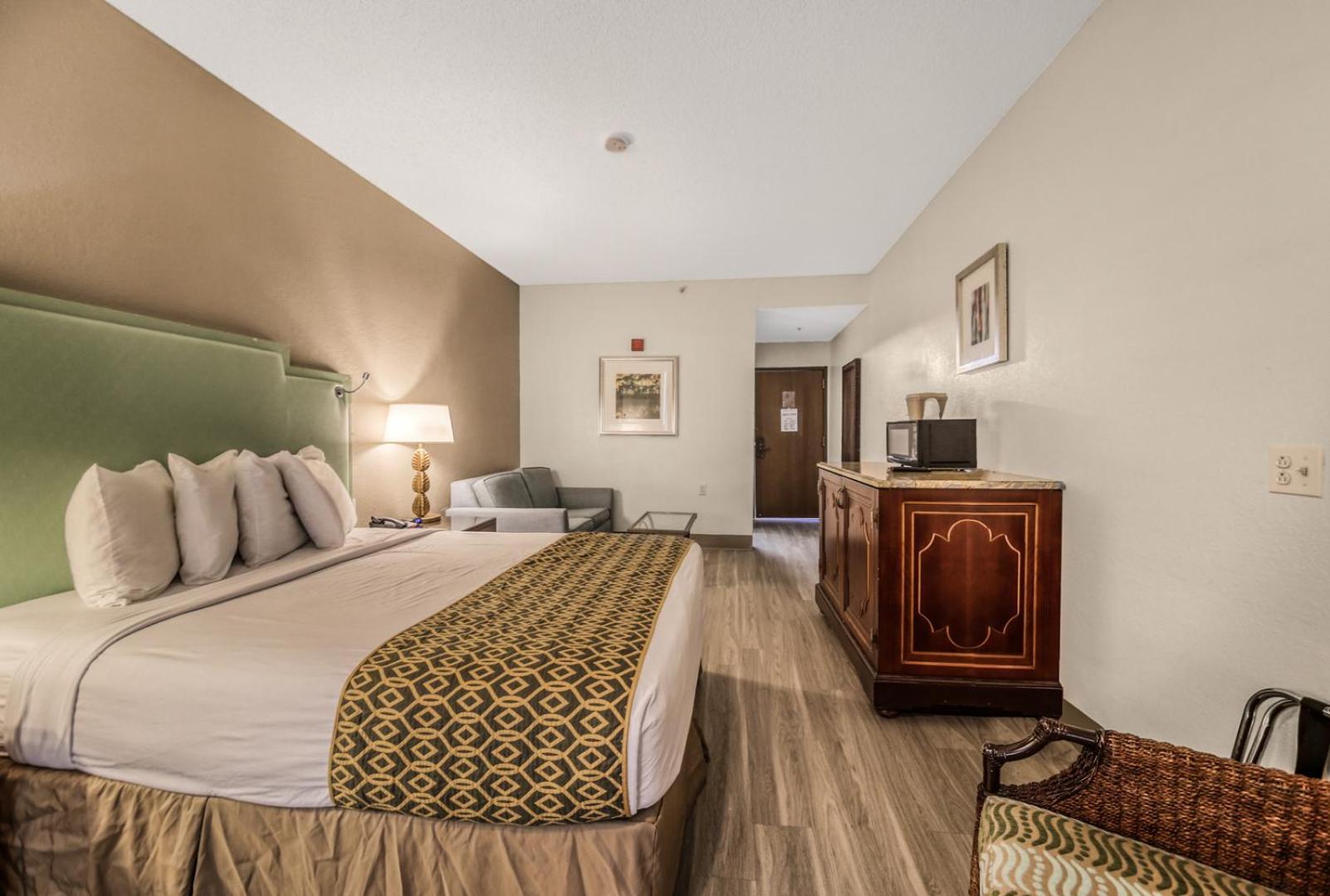 Baymont By Wyndham Orlando-international Dr-universal Blvd Hotel