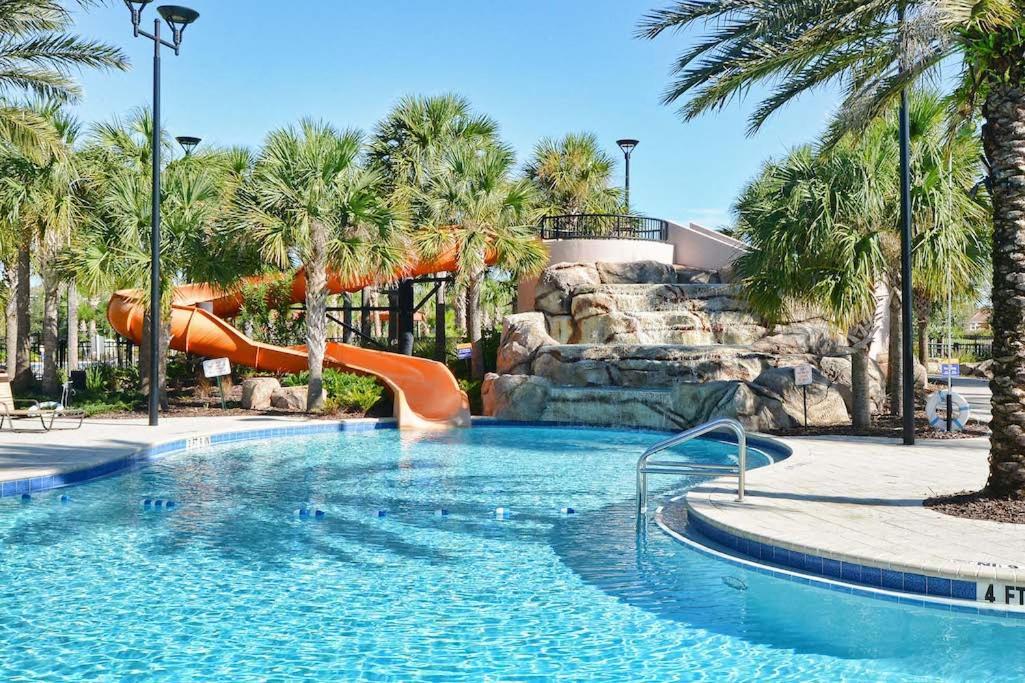 Villa Marvelous With South Facing Pool And Themed Bedrooms Close To Davenport
