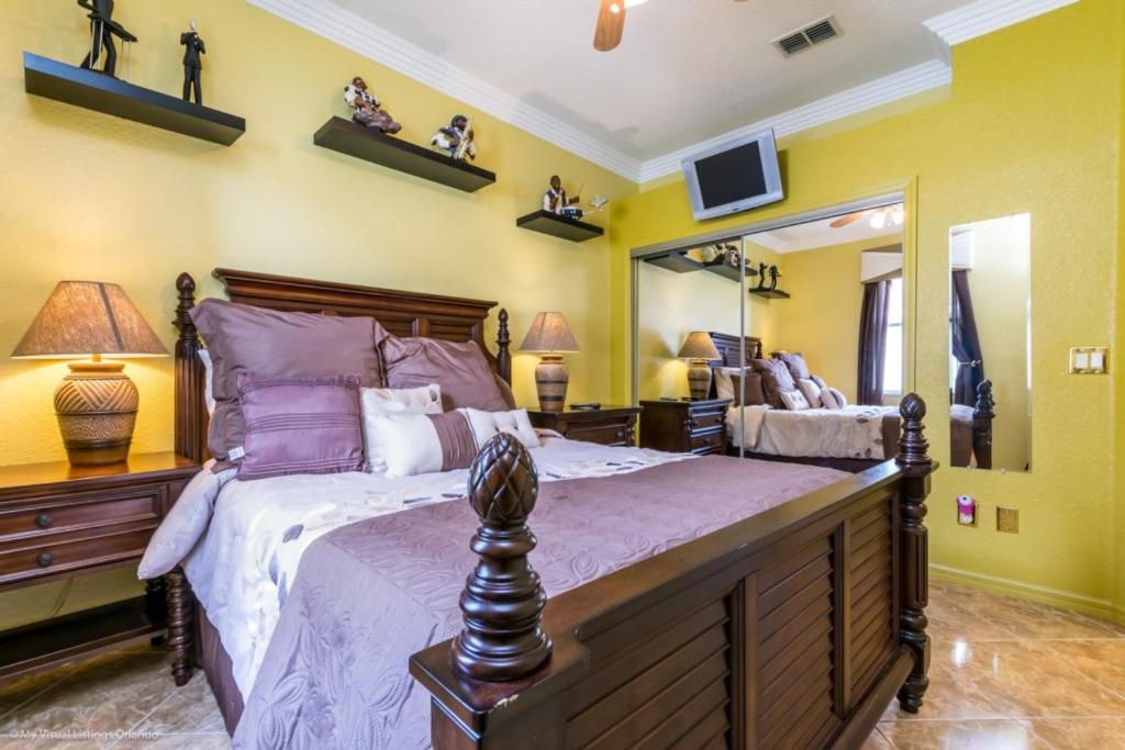 Elegant Blue Escape Pool Retreat Holiday home *