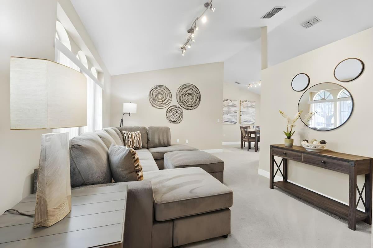 Villa Sunshine Retreat: W /pool & Close To *