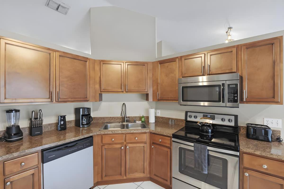 Villa Sunshine Retreat: W /pool & Close To