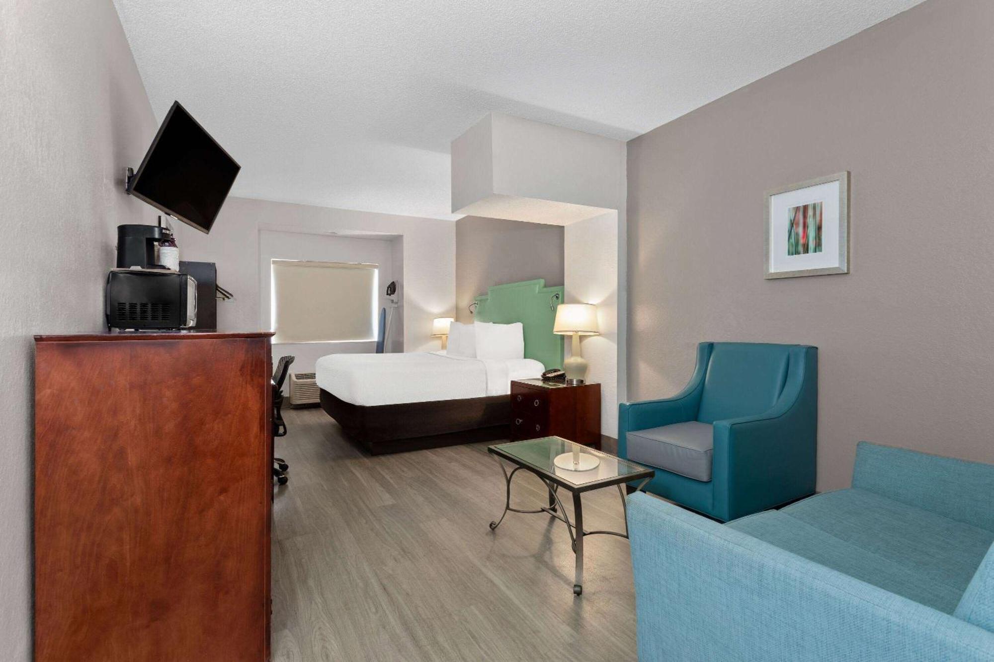 Baymont By Wyndham Orlando-international Dr-universal Blvd Orlando