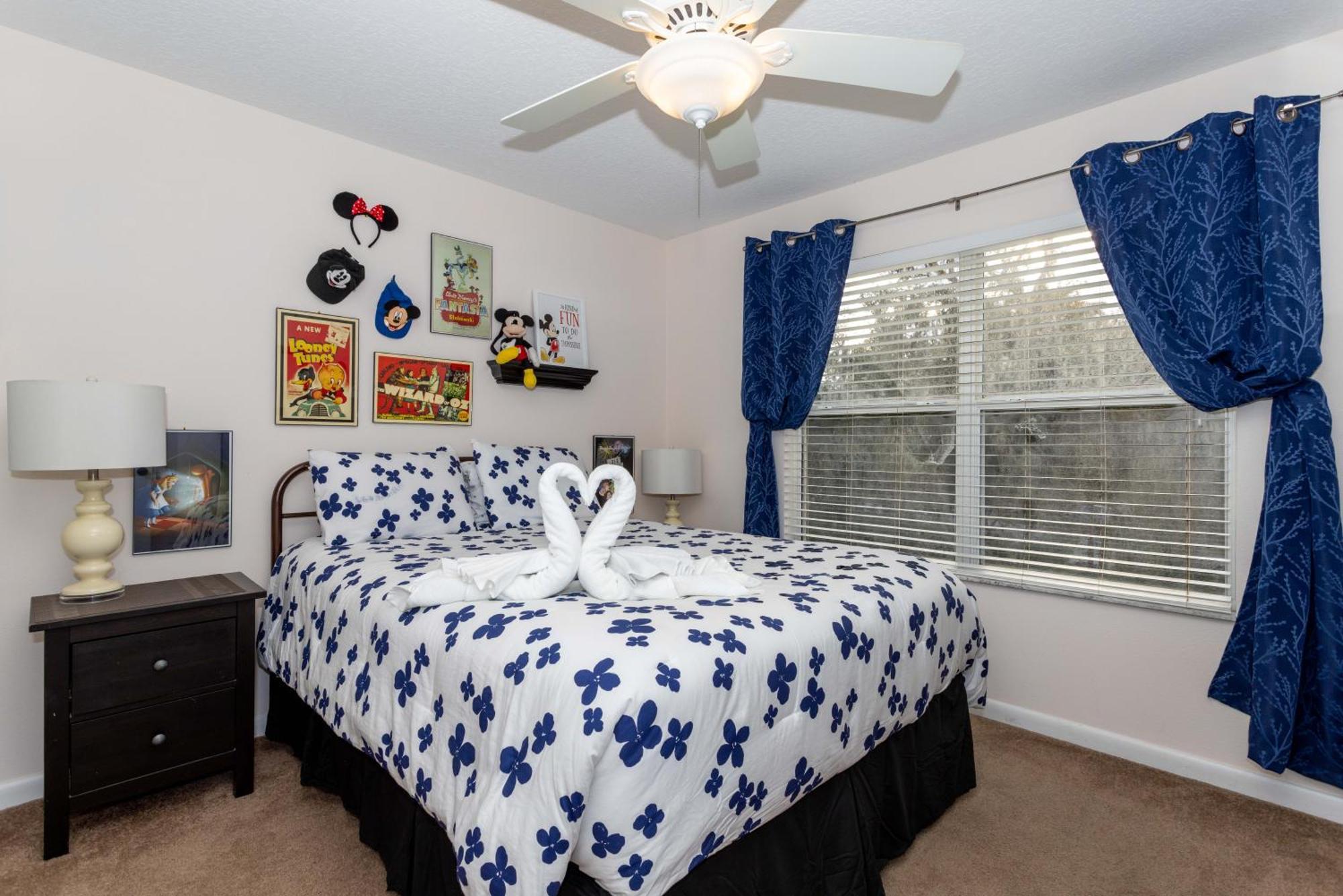 Lakefront 7 Bedroom Duplex, Pool, Boat, And Hottub Orlando