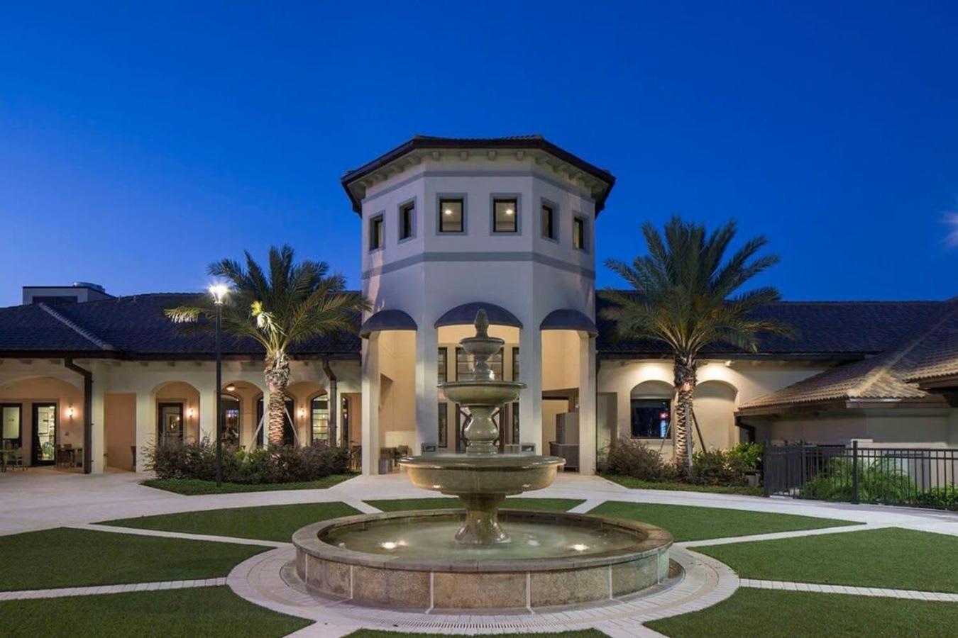 Stunning 8br With Bbq Pool And Theater *