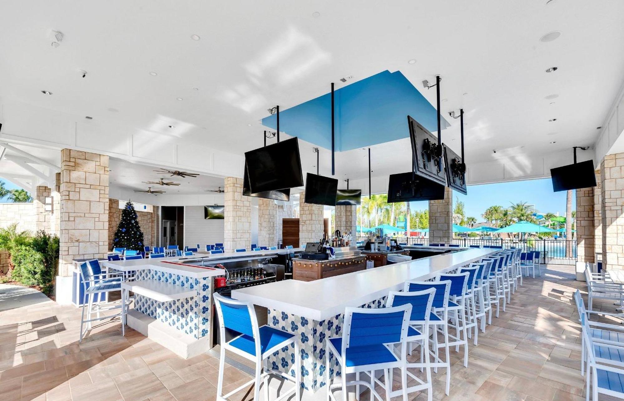 Holiday home Free Promo, 10 Bedroom Villa, Game Room, Pool, - By Blue Sky Davenport