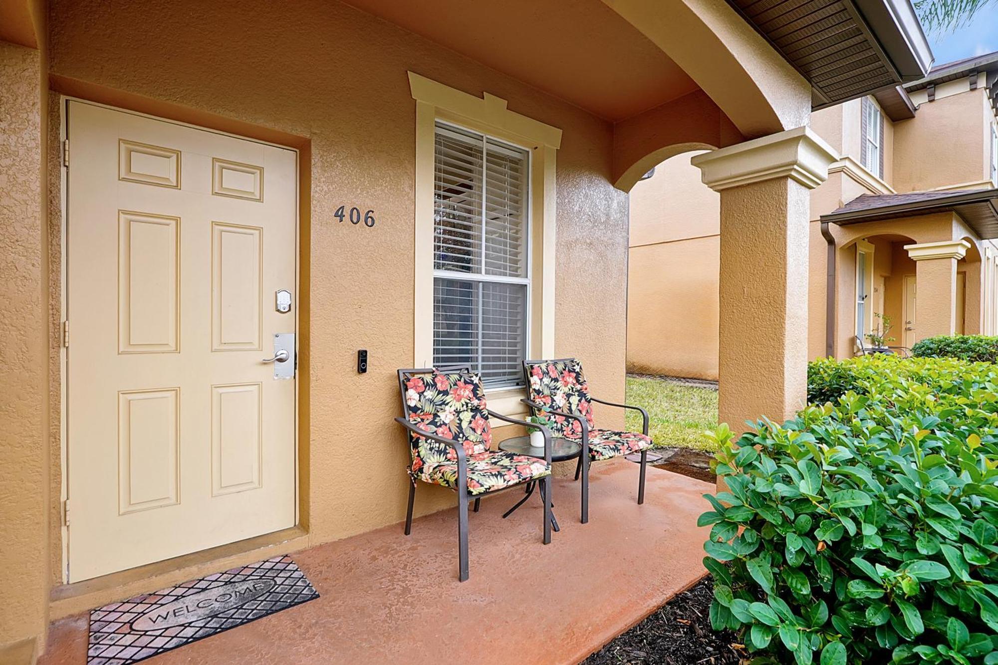 Regal Palms Retreat W/ Lazy River, Pool, & Balcony Holiday home *