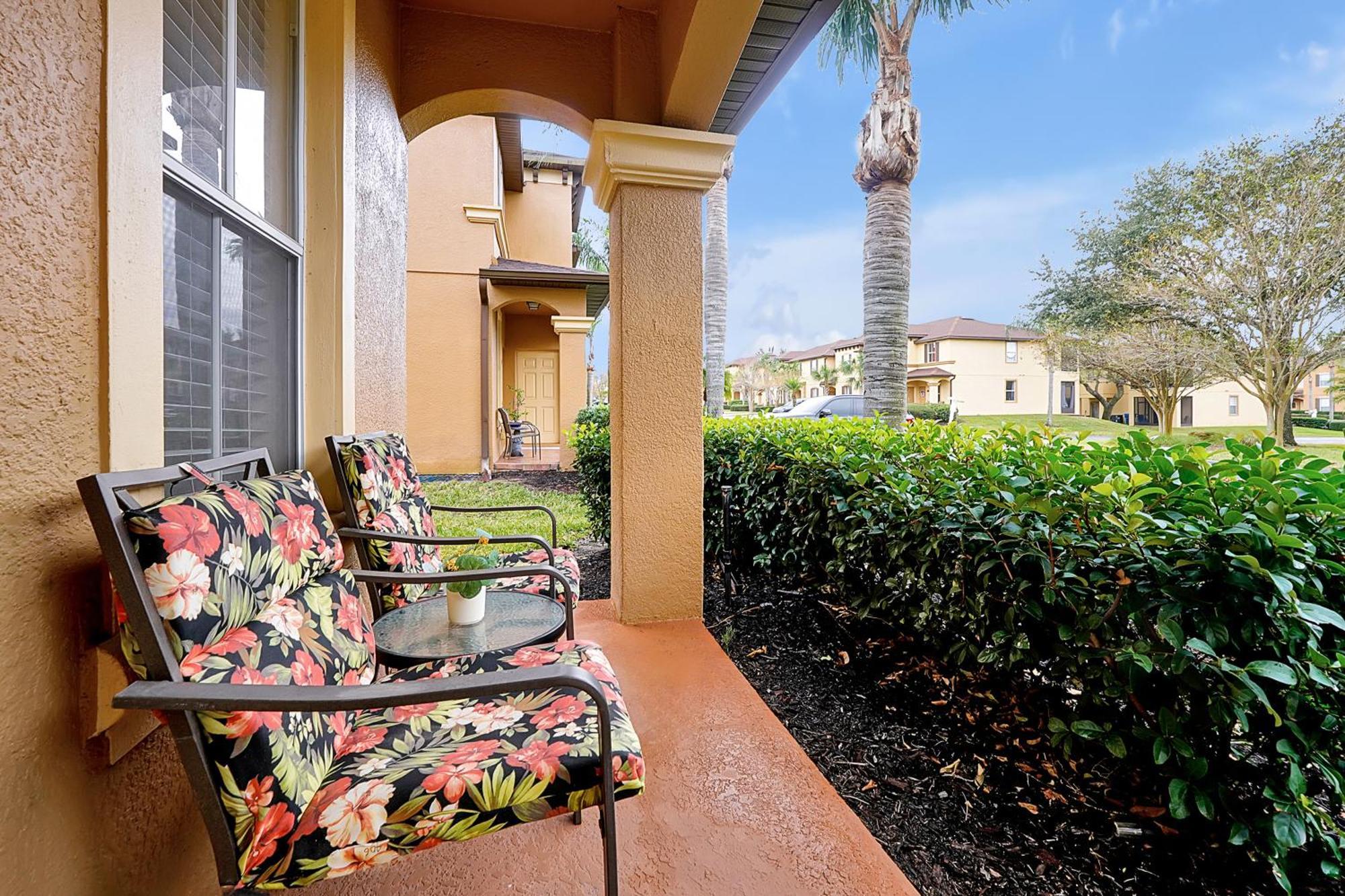 Regal Palms Retreat W/ Lazy River, Pool, & Balcony * Davenport
