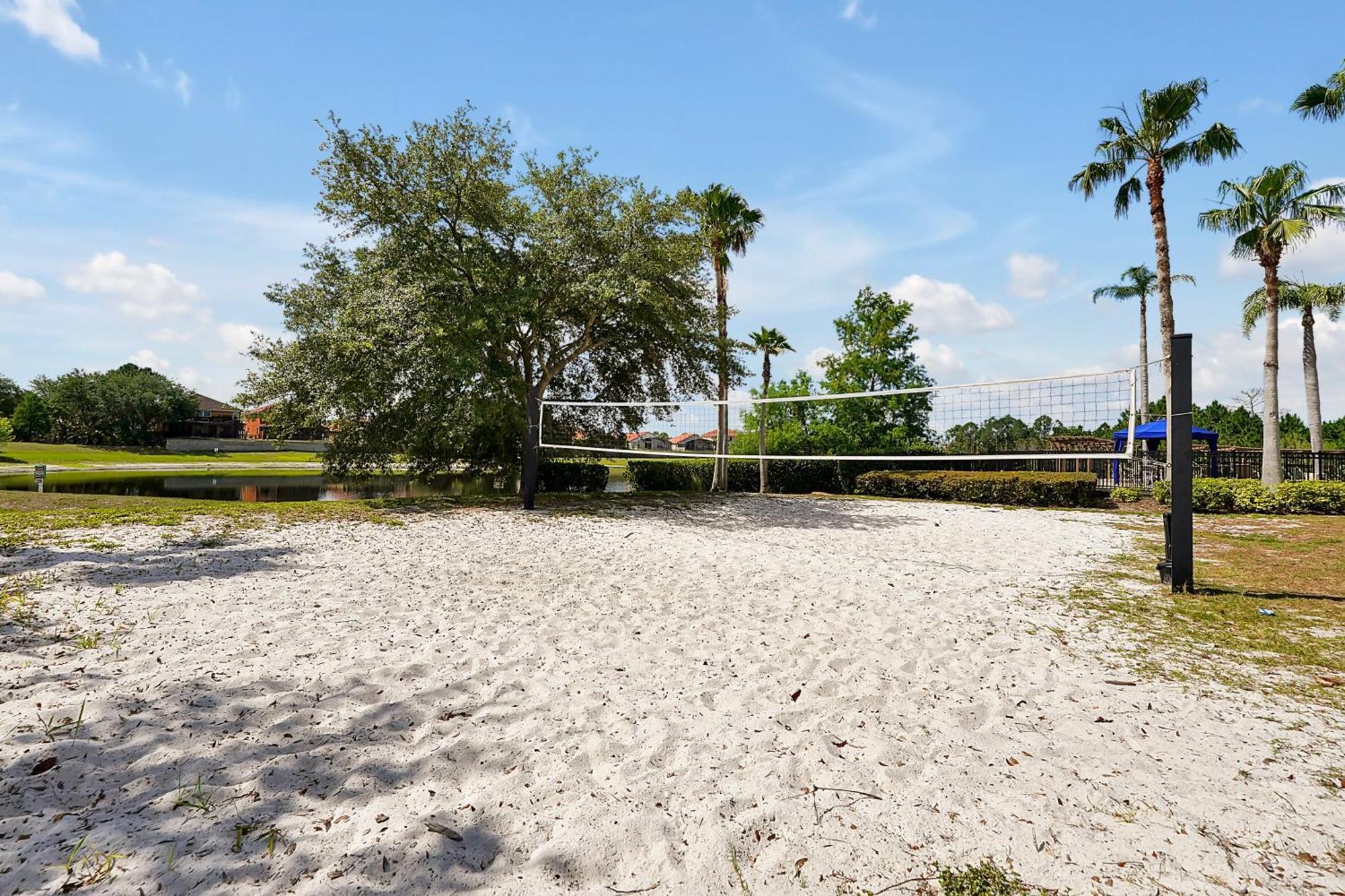 Stunning Aviana Resort: Pool, Game & Clubhouse Near Davenport
