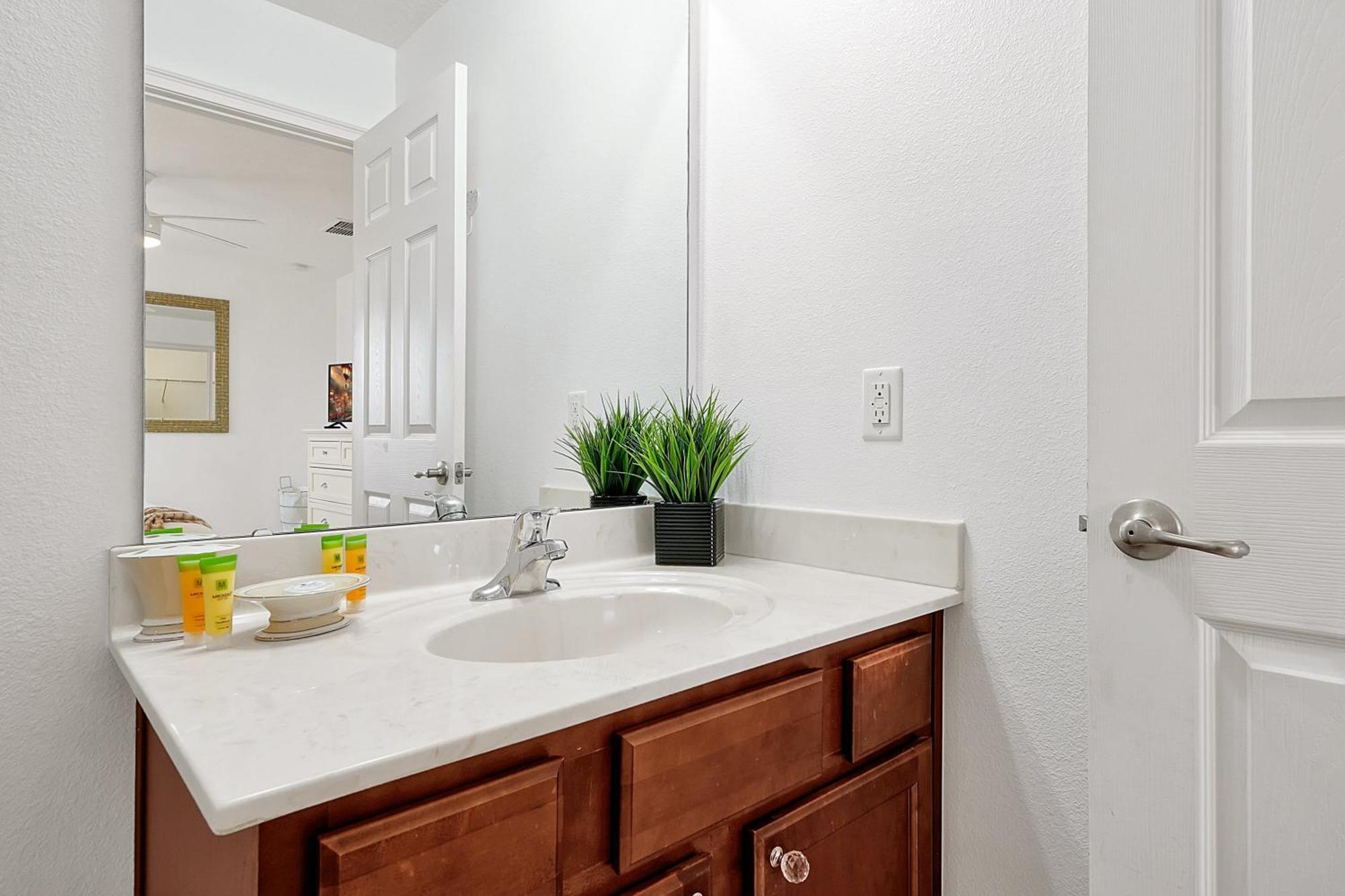 Stunning Aviana Resort: Pool, Game & Clubhouse Near * Davenport
