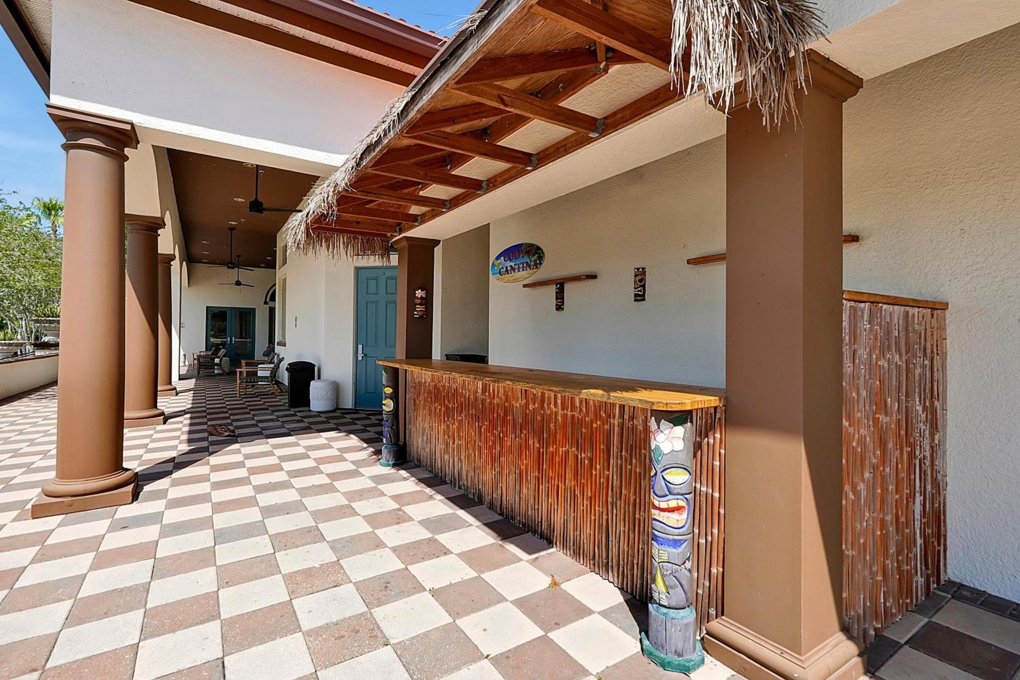 Stunning Aviana Resort: Pool, Game & Clubhouse Near
