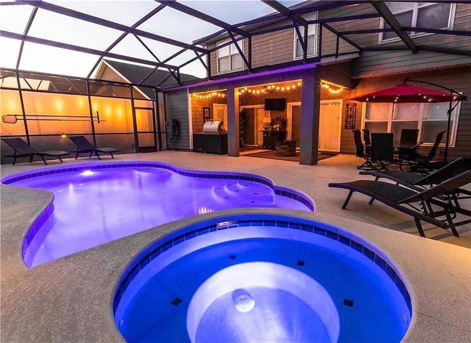 Villa An Incredible Vacation With Saltwater Pool! Davenport