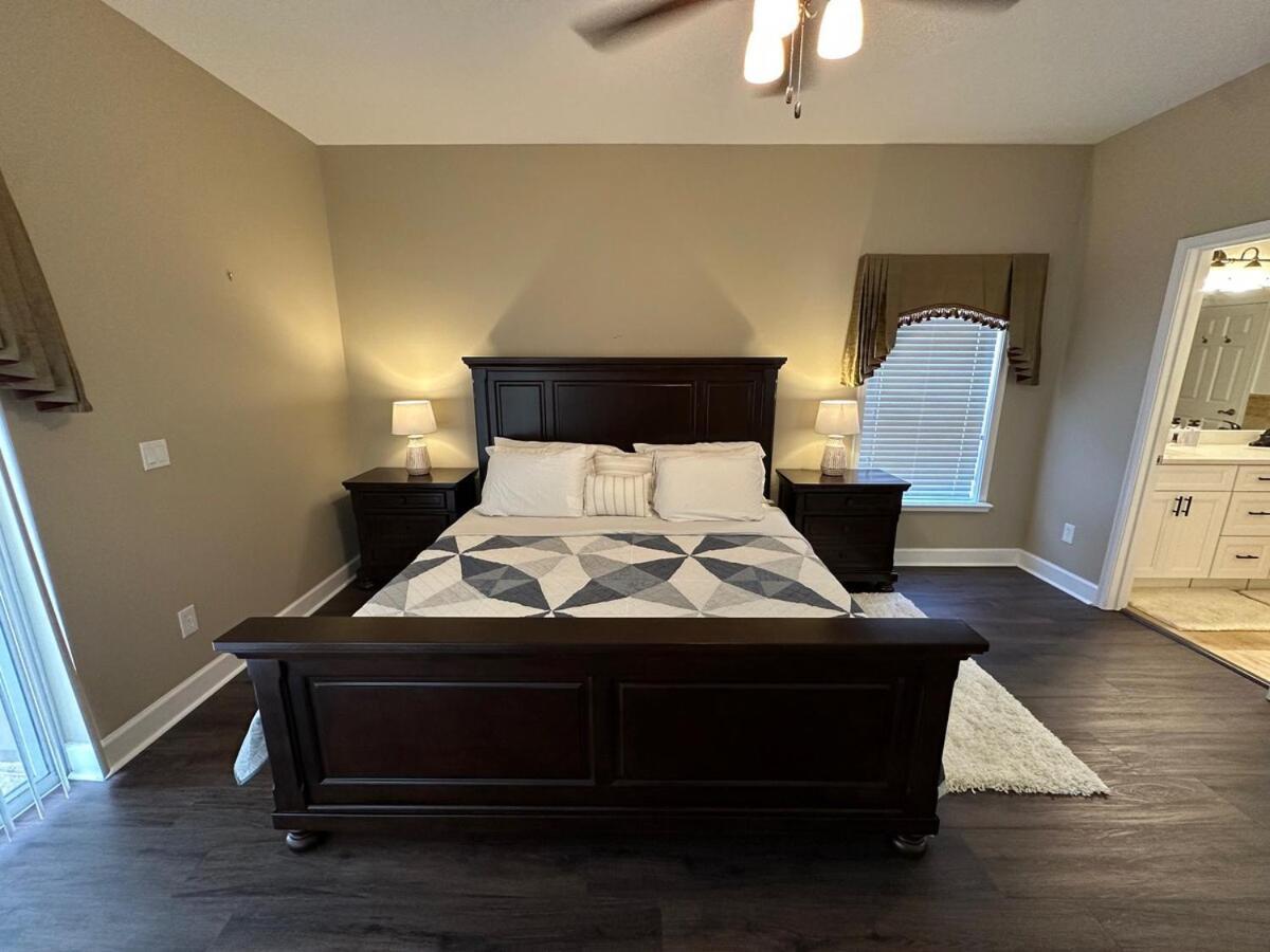 Villa An Incredible Vacation With Saltwater Pool! Davenport
