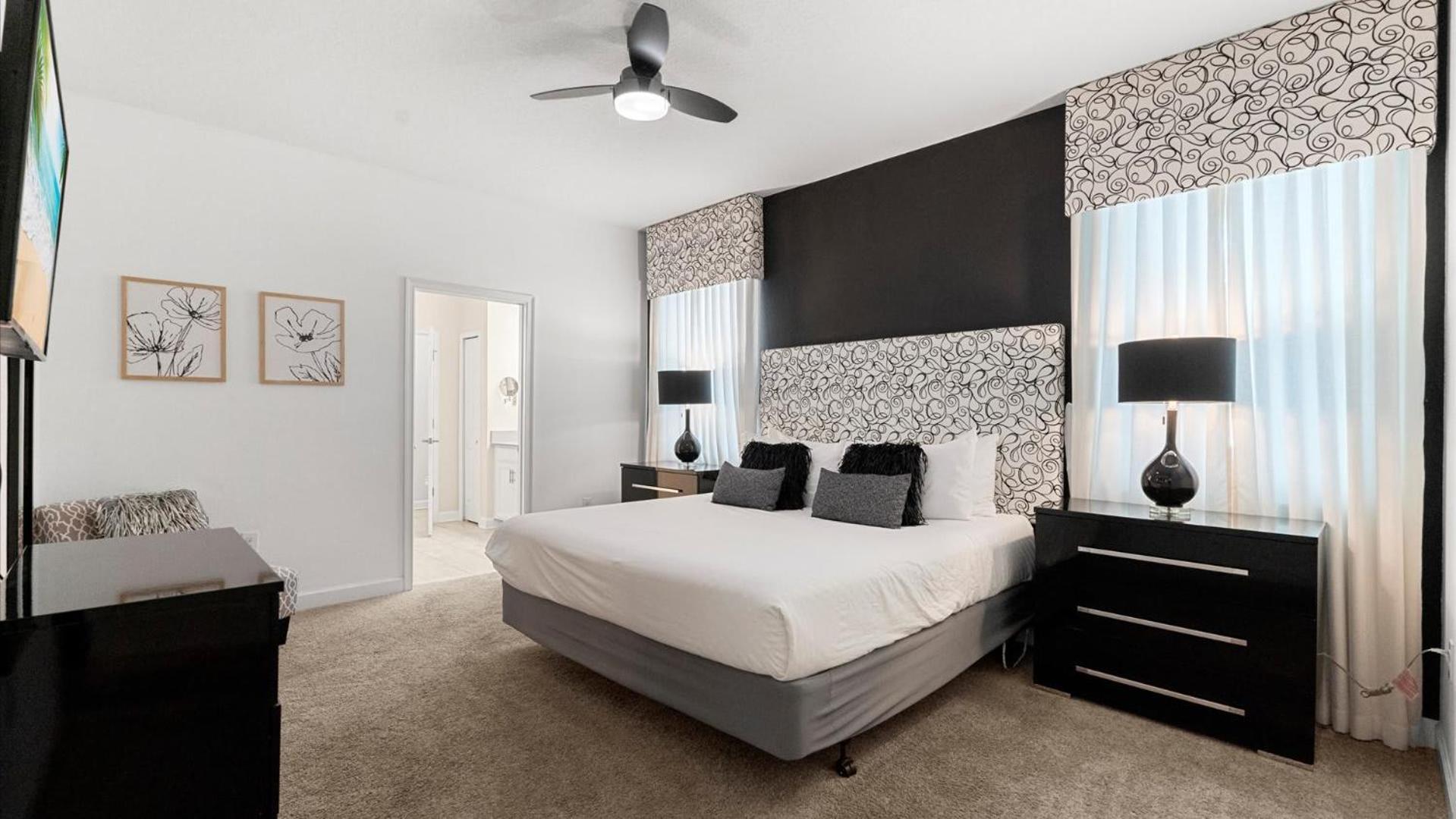 Upstay - Championsgate W Hot Tub-pool-cinema