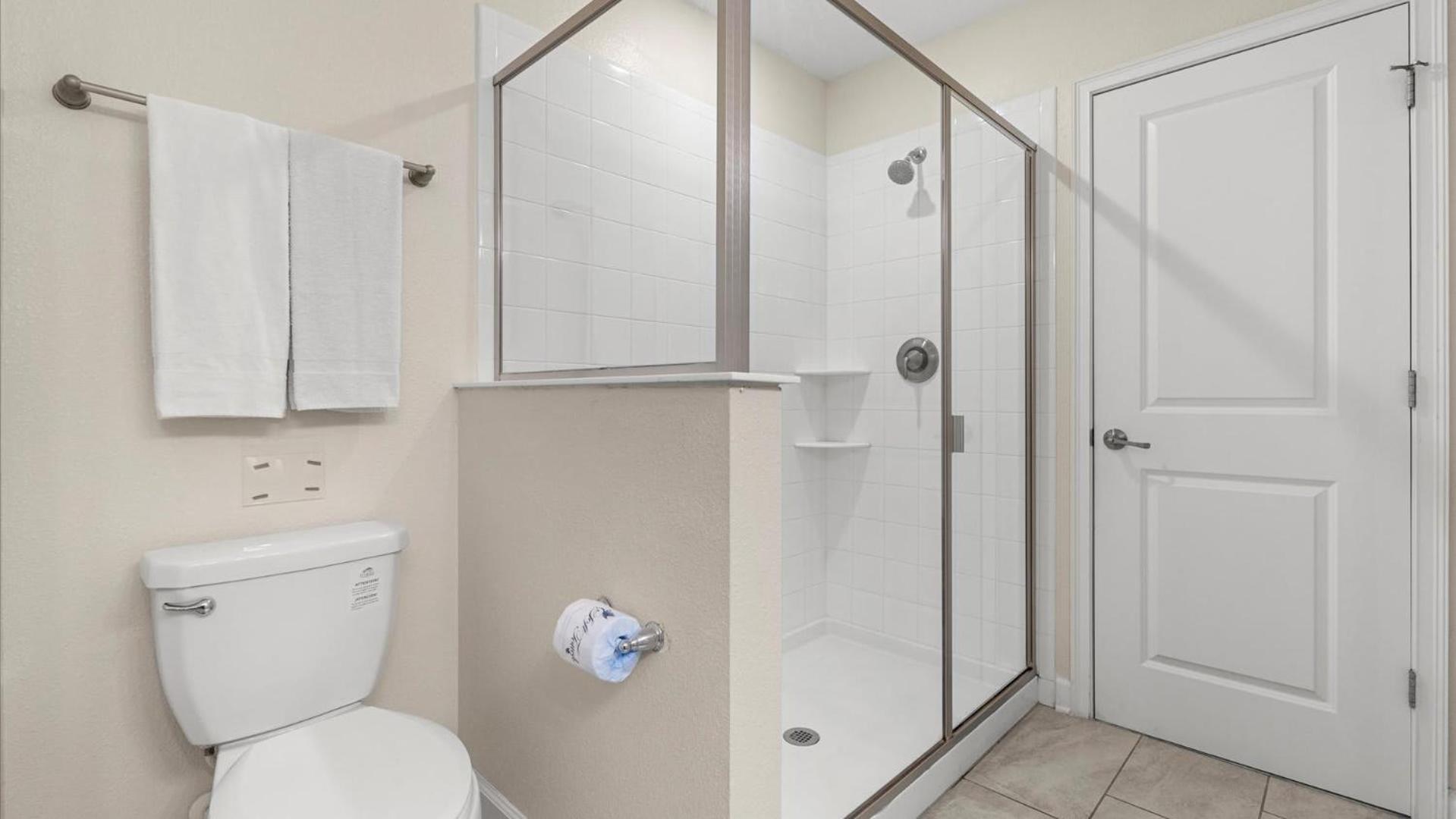Upstay - Championsgate W Hot Tub-pool-cinema * Davenport