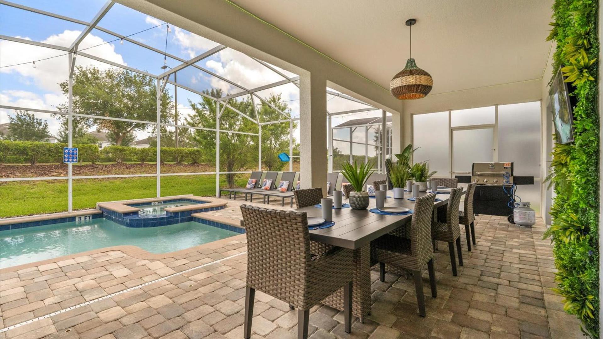 Upstay - Championsgate W Hot Tub-pool-cinema Davenport