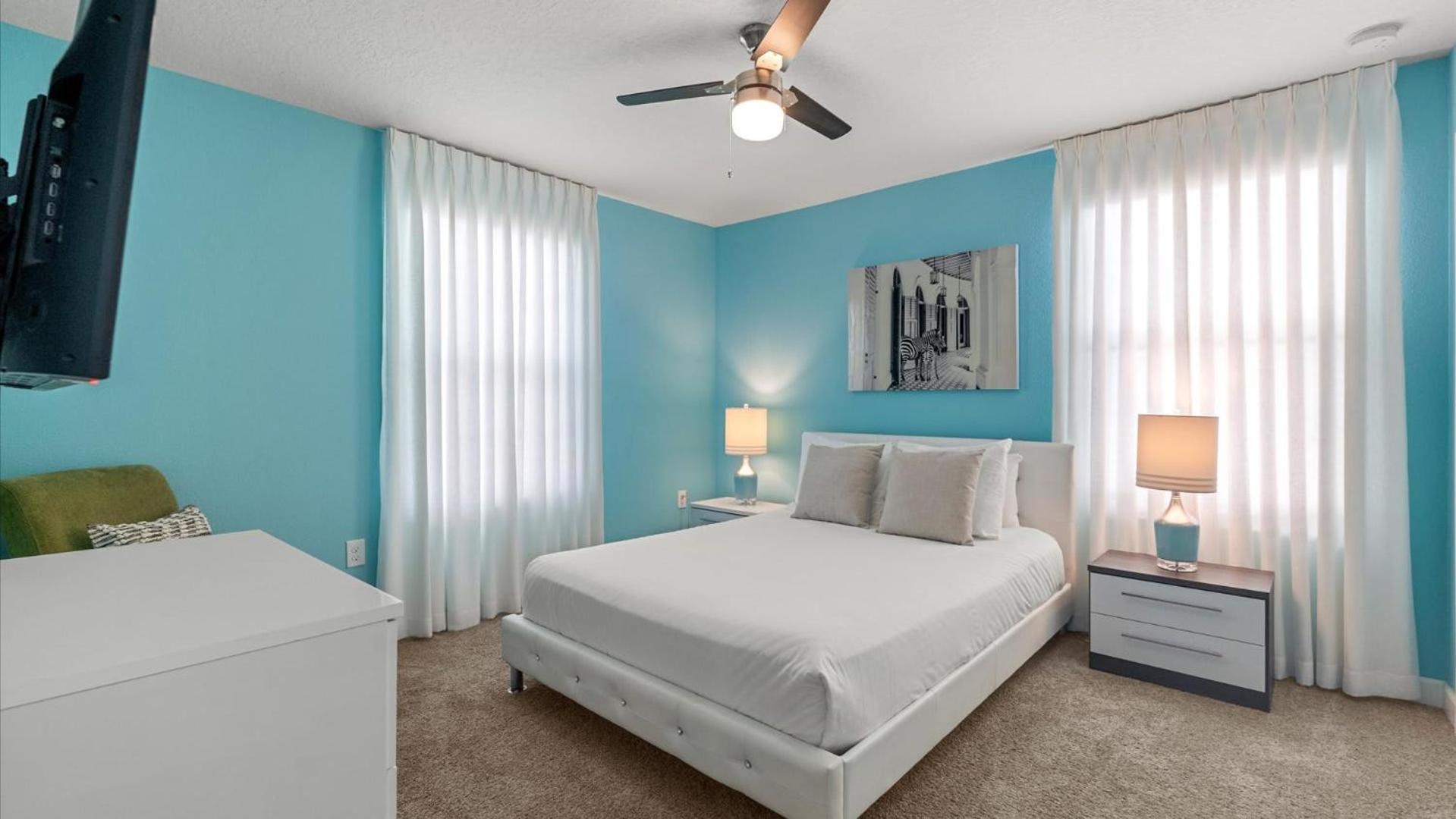 Upstay - Championsgate W Hot Tub-pool-cinema