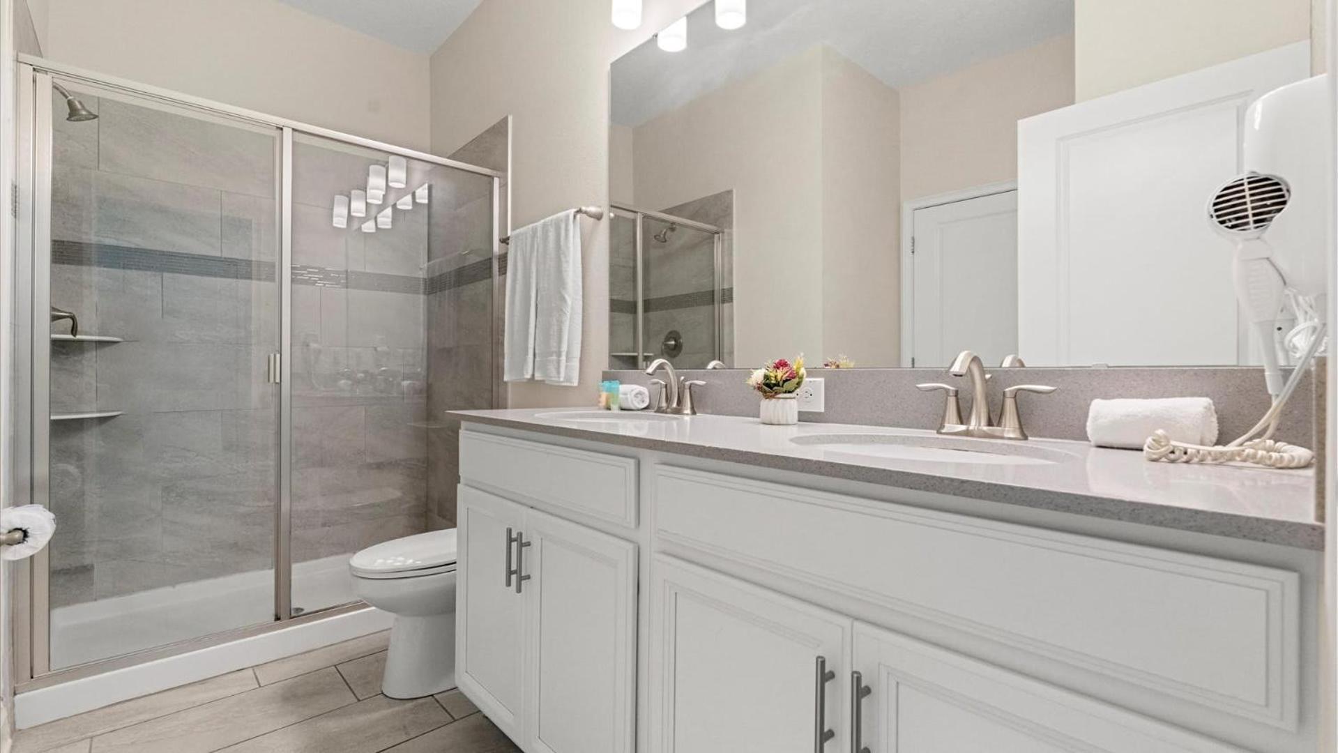 Upstay - Championsgate W Hot Tub-pool-cinema Davenport