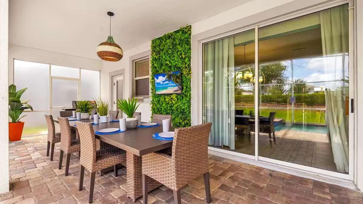 Holiday home Upstay - Championsgate W Hot Tub-pool-cinema *