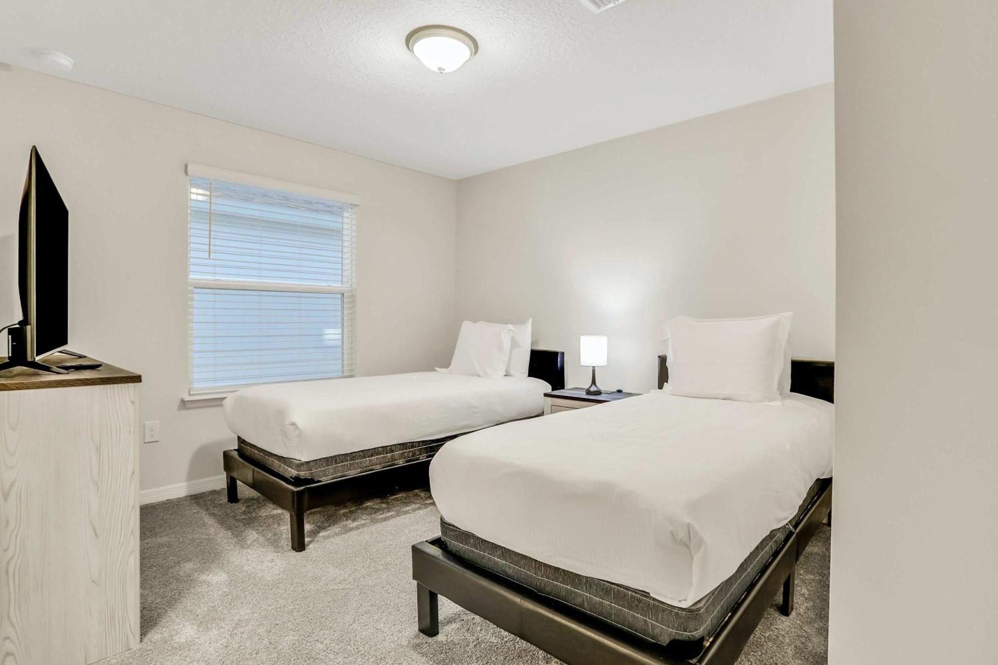 Magnificent 9br Getaway By W Pool Game Rm * Davenport