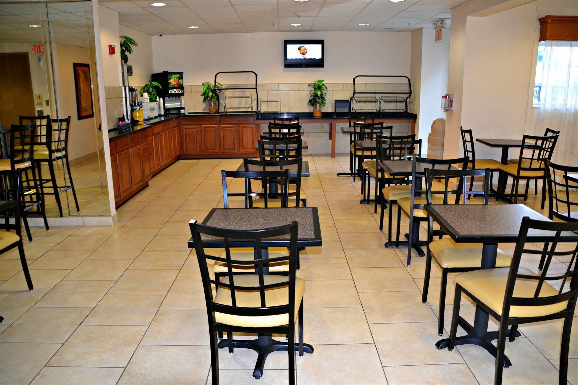 Baymont By Wyndham Orlando-international Dr-universal Blvd 2* Orlando