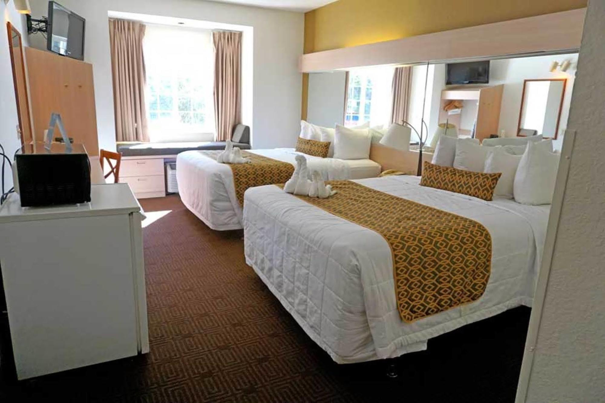 Hotel Baymont By Wyndham Orlando-international Dr-universal Blvd 2*